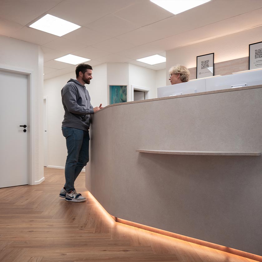 Neugestalteter Empfangsbereich NW Zahnmedizin Schwetzingen